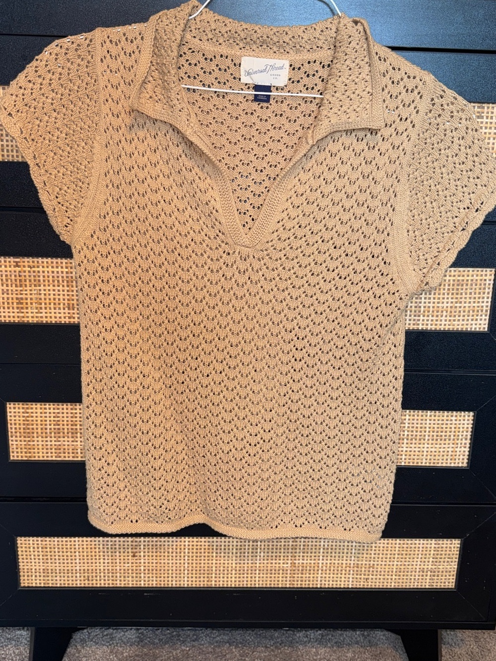Universal Thread Beige Open-Knit V-Neck Short Sleeve Sweater